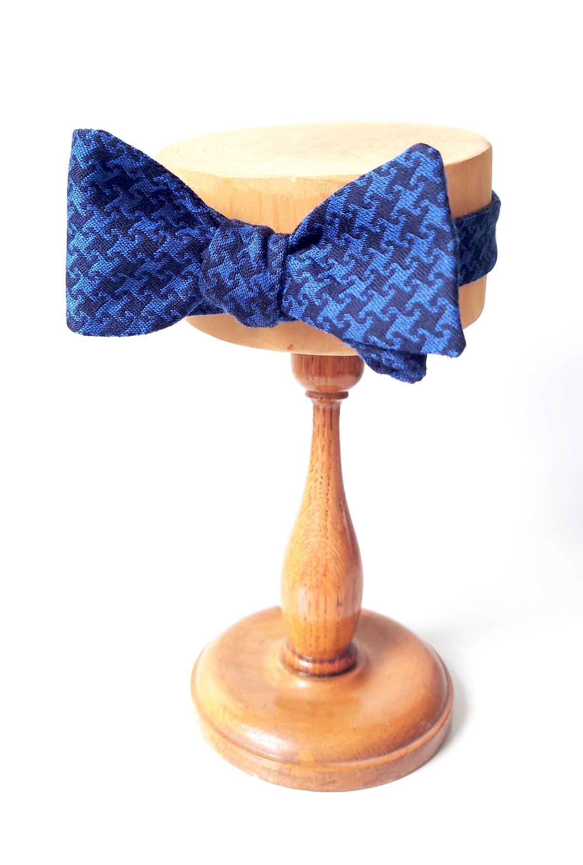 A blue houndstooth pattern bow tie by Lewes Bow Ties UK