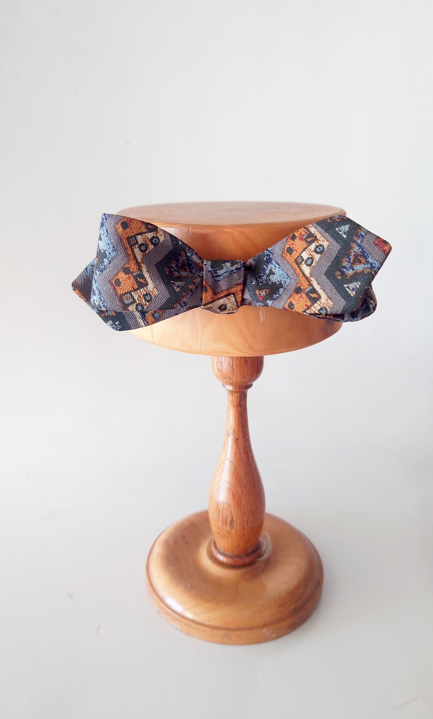 Vintage silk skinny bow tie