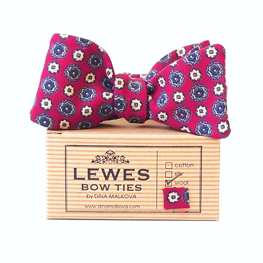 Burgundy wool bow tie