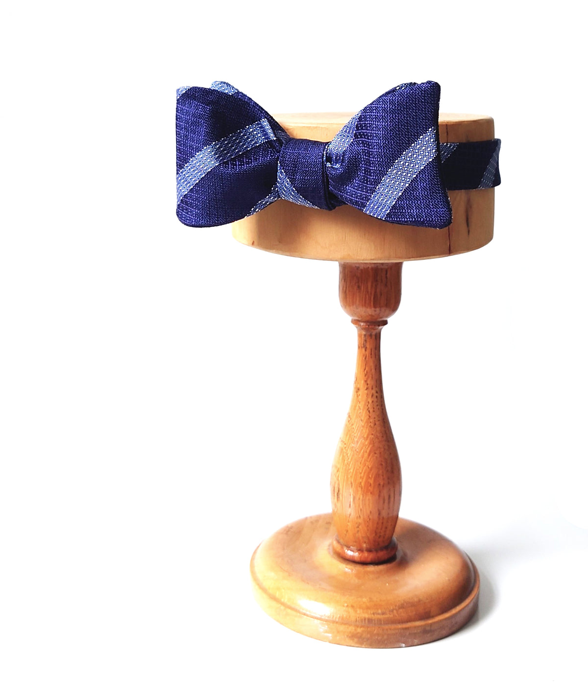 Navy striped textured silk bow tie