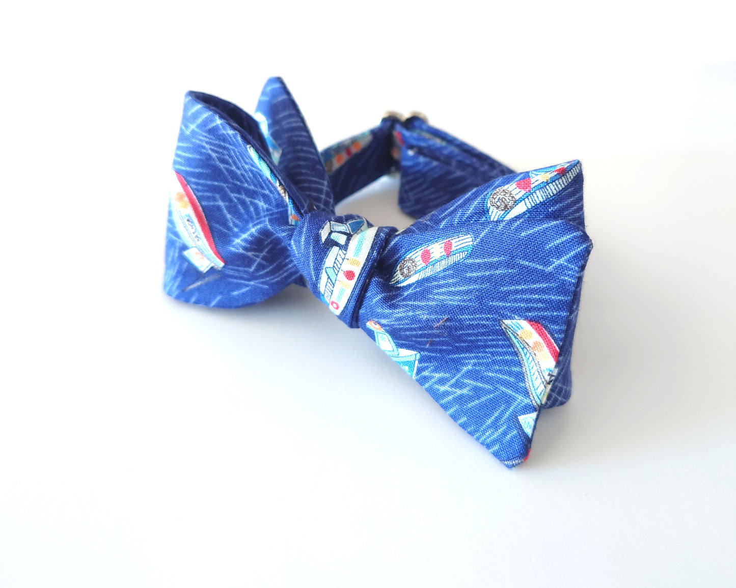 navy blue bow tie with boats print