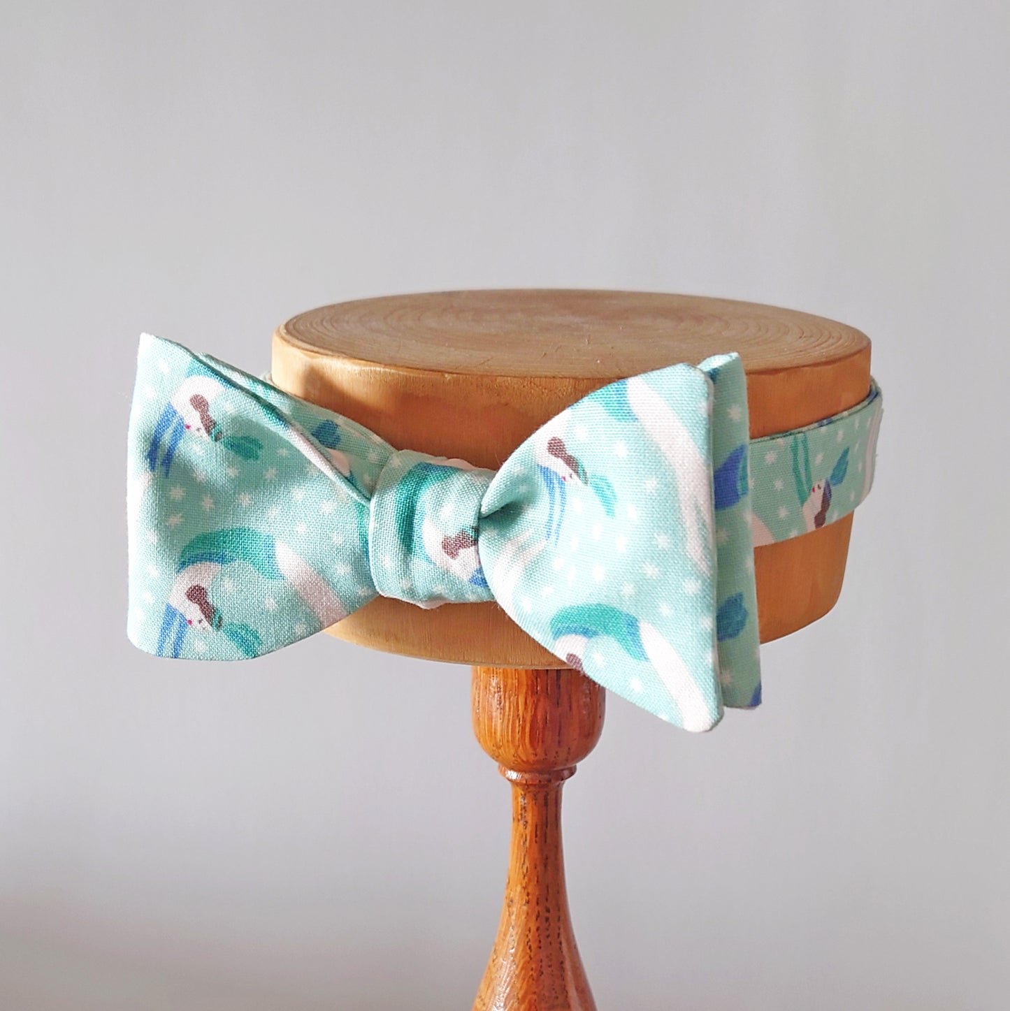Aqua green cotton bow tie
