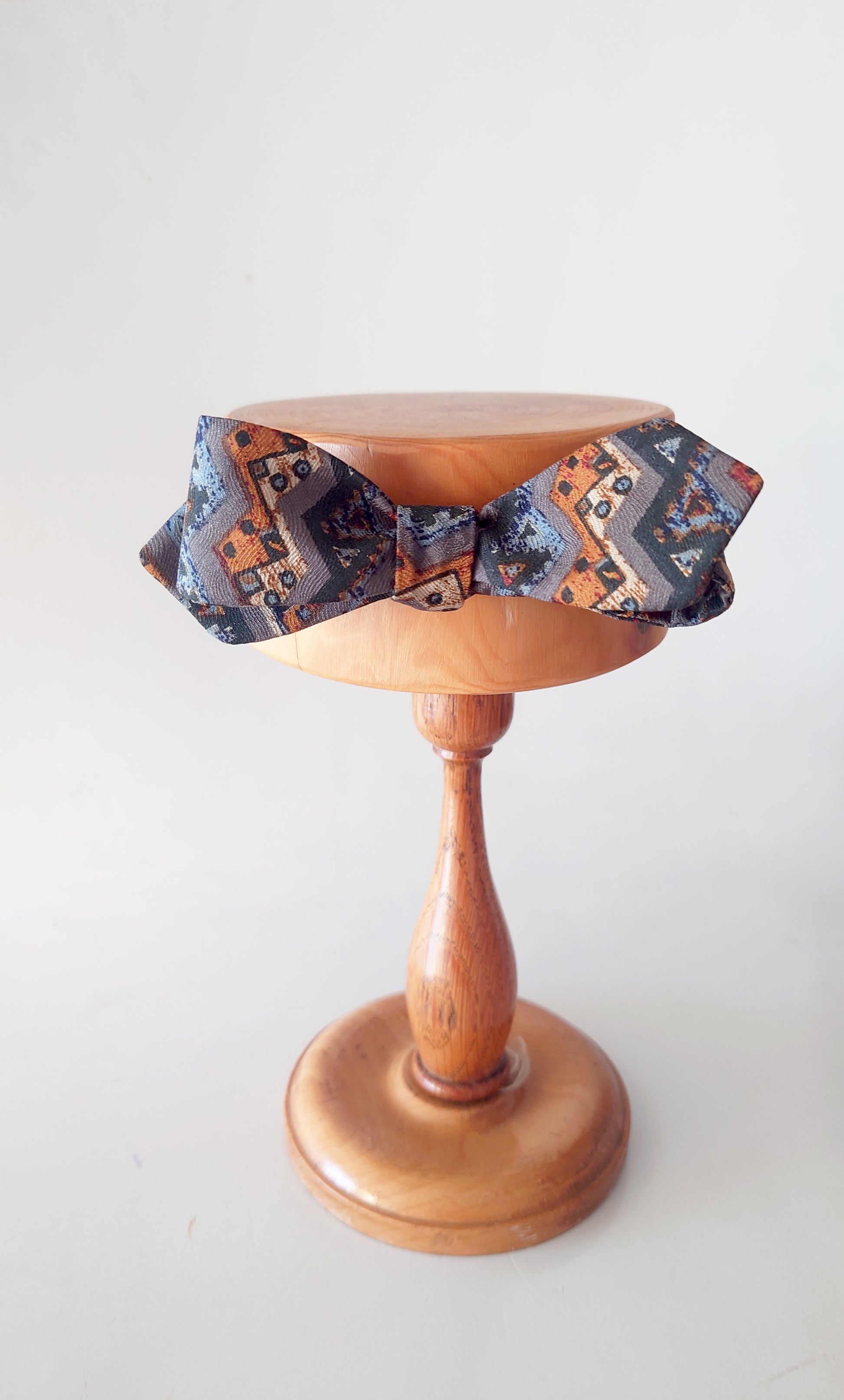 Vintage silk skinny bow tie 