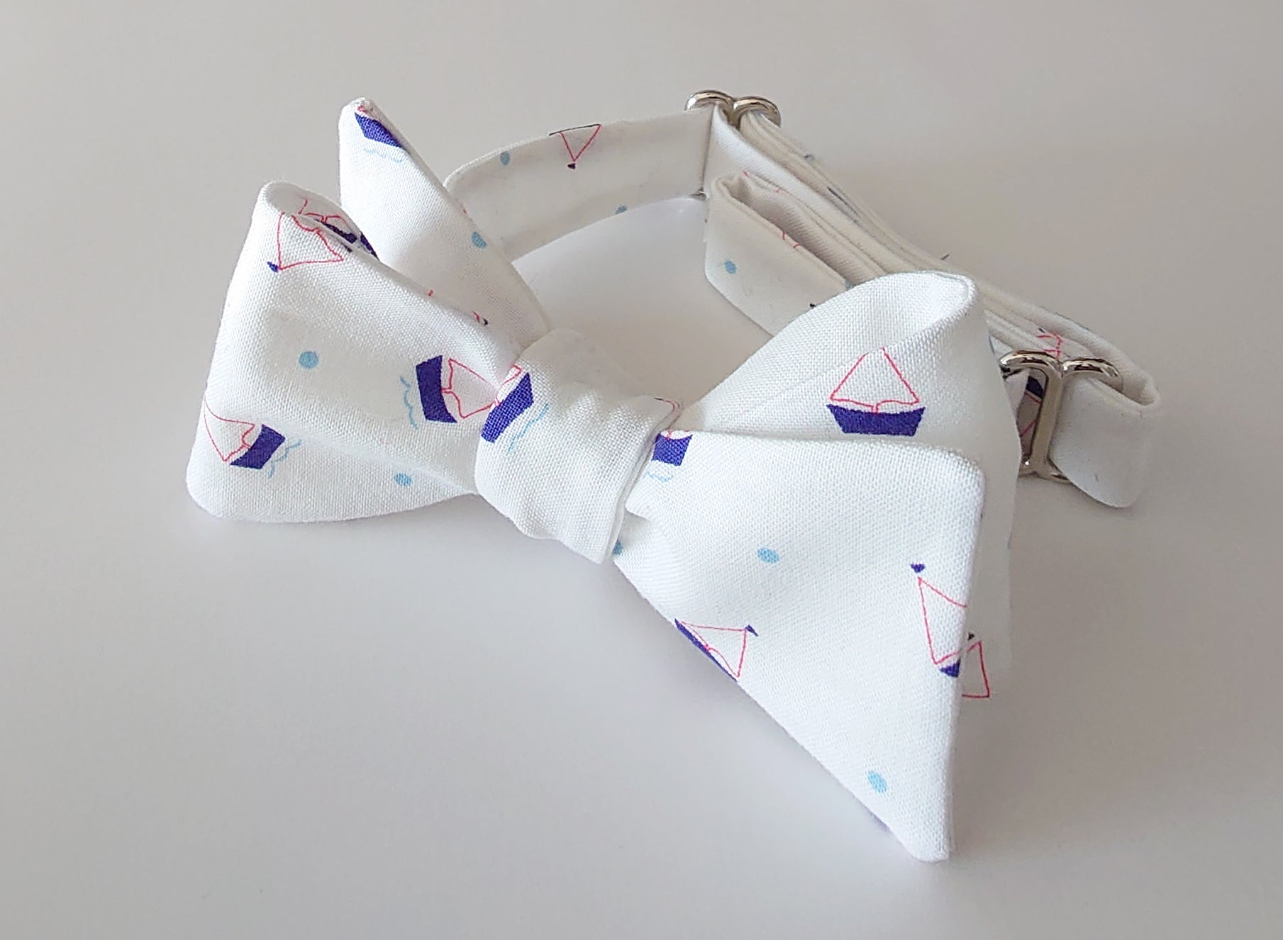white yacht print cotton bow tie